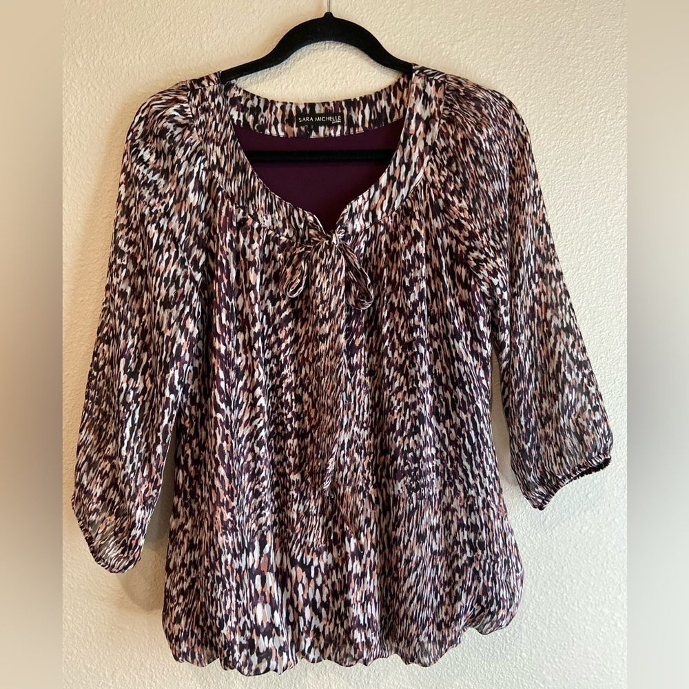 Sara Michelle Petite~Abstract Style Bowtie Neck Blouse~Elastic Hem~Lined~Size MP